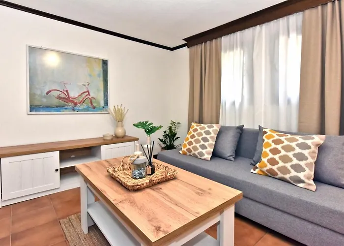 Ares Garden House - Halkidiki * 네아 모우다니아