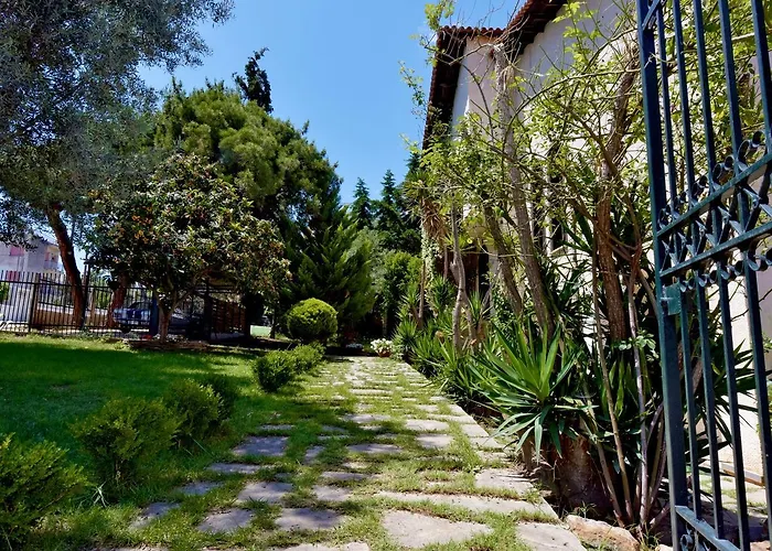 Ares Garden House - Halkidiki 네아 모우다니아