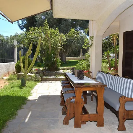 Ares Garden House - Halkidiki בית כפרי ניאה מודאניה
