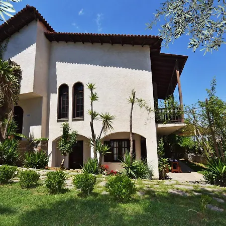 Ares Garden House - Halkidiki בית כפרי *